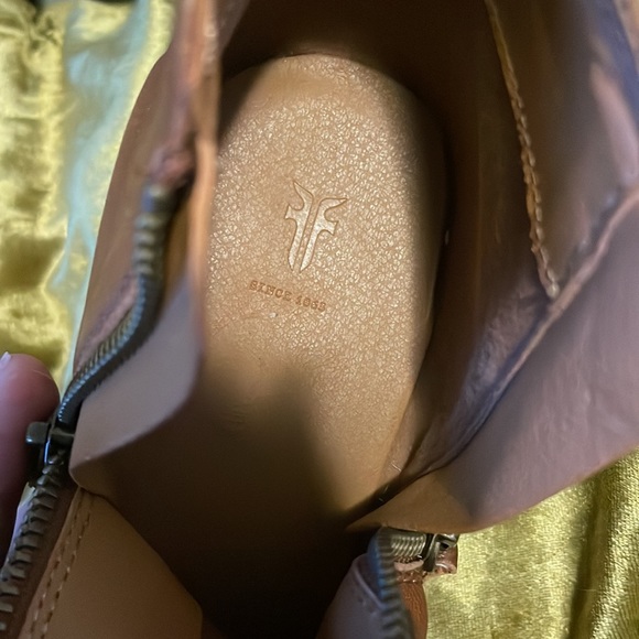 FRYE Judith Zip Bootie 10M Whiskey Leather Side Zip Ankle Boots - Picture 9 of 10